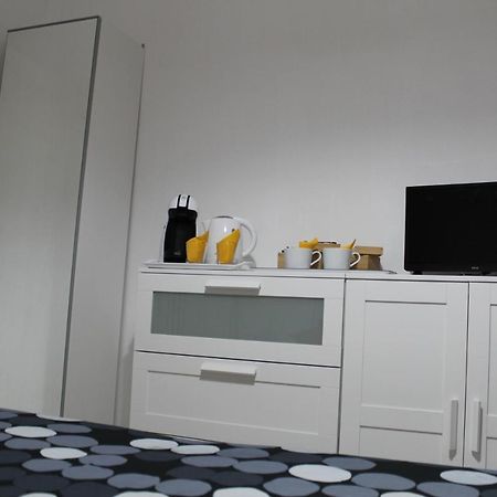 Hotel gli oleandri Bellano Esterno foto