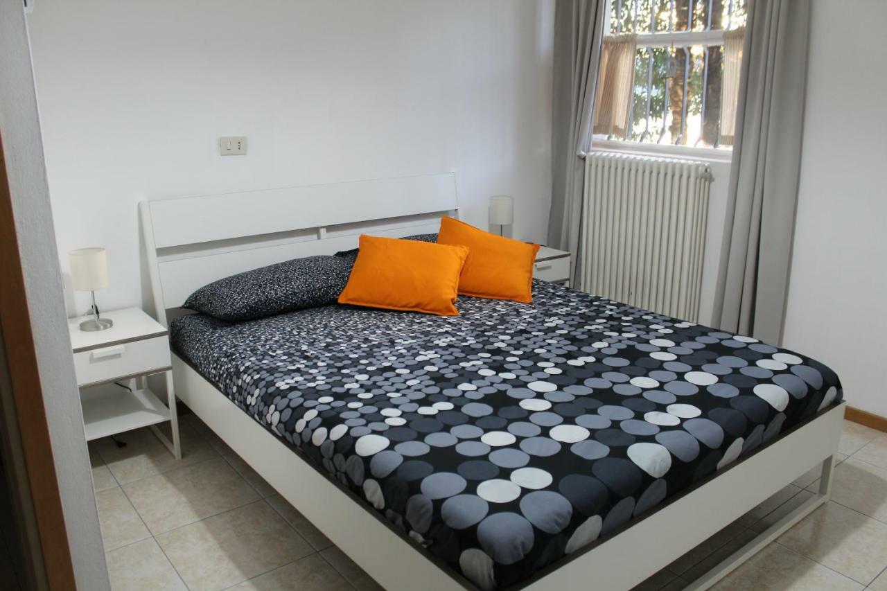 Hotel gli oleandri Bellano Esterno foto