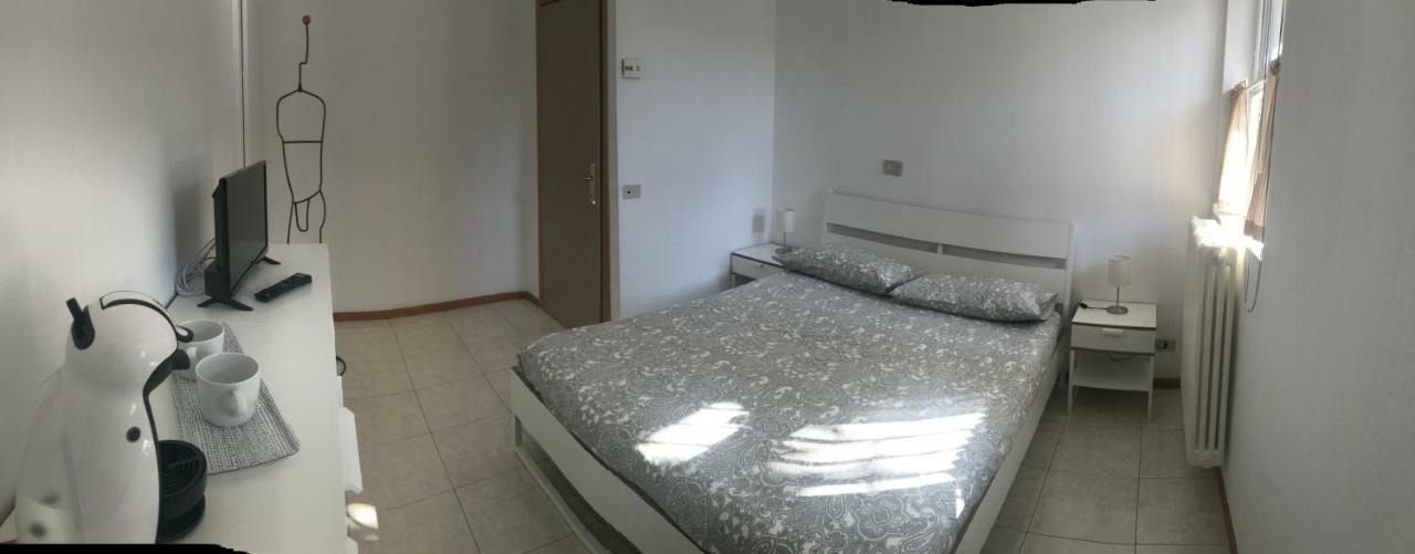 Hotel gli oleandri Bellano Esterno foto