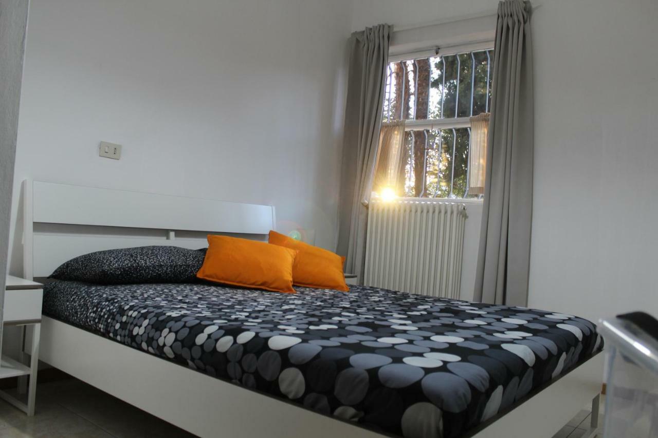 Hotel gli oleandri Bellano Esterno foto
