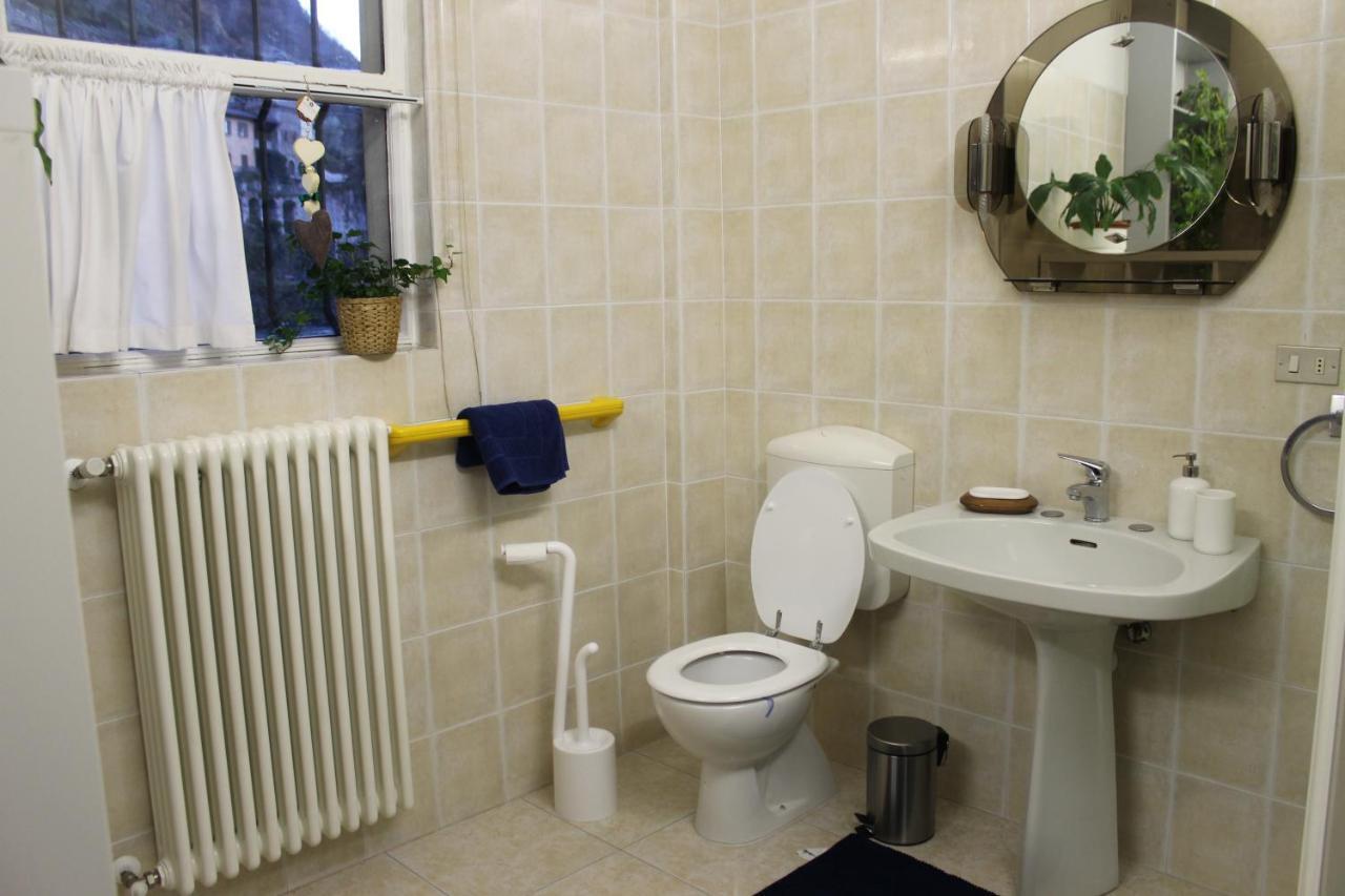 Hotel gli oleandri Bellano Esterno foto