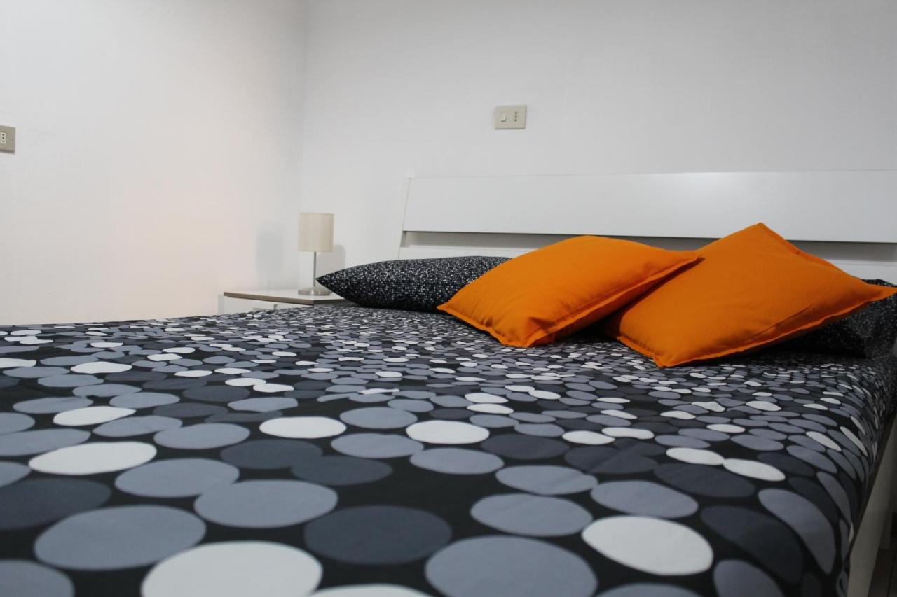 Hotel gli oleandri Bellano Esterno foto