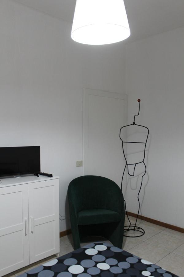 Hotel gli oleandri Bellano Esterno foto